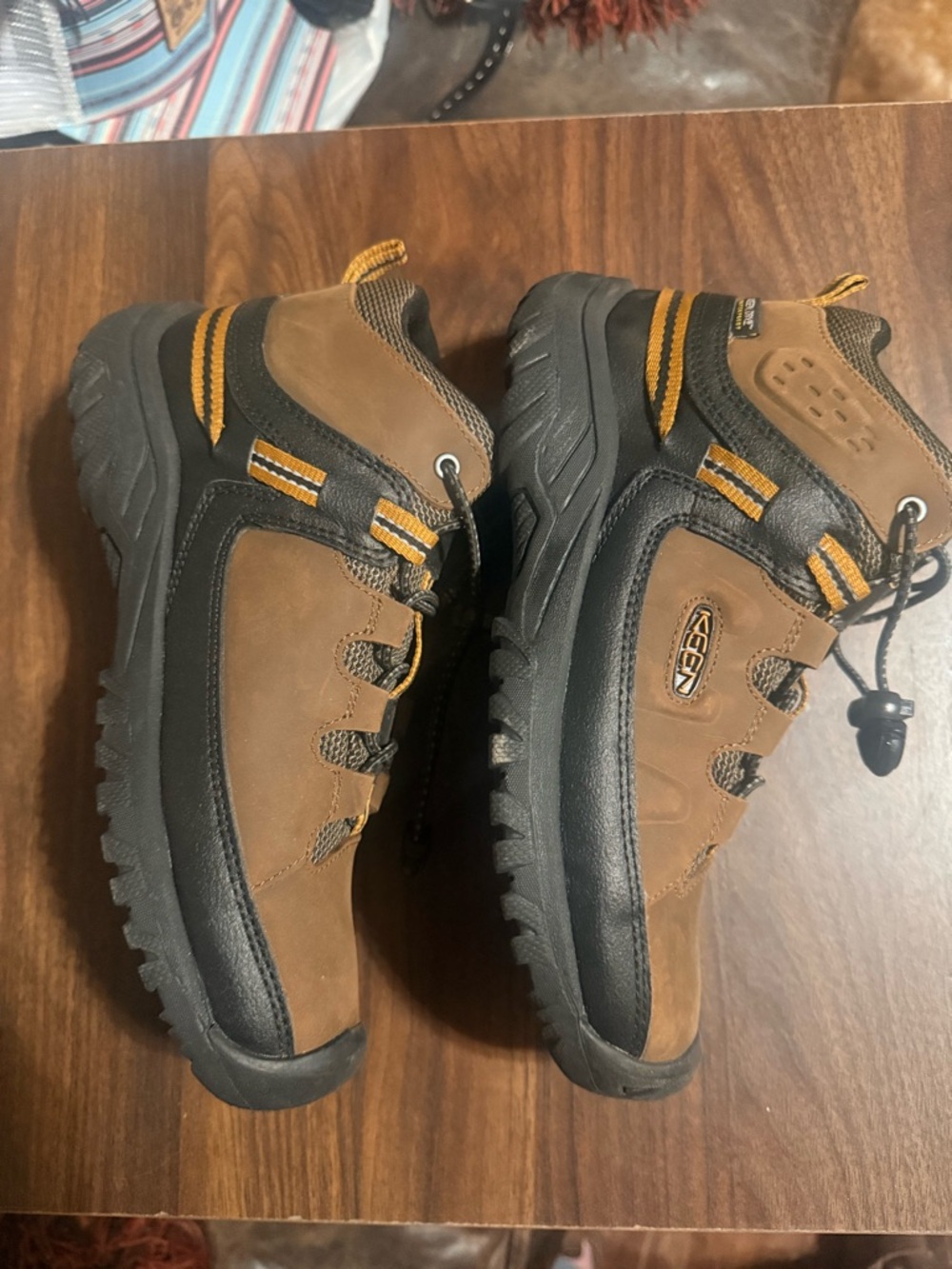 KEEN kid’s Brown Leather Hiking Shoes - Durable Trail Footwear - Picture 3 of 5
